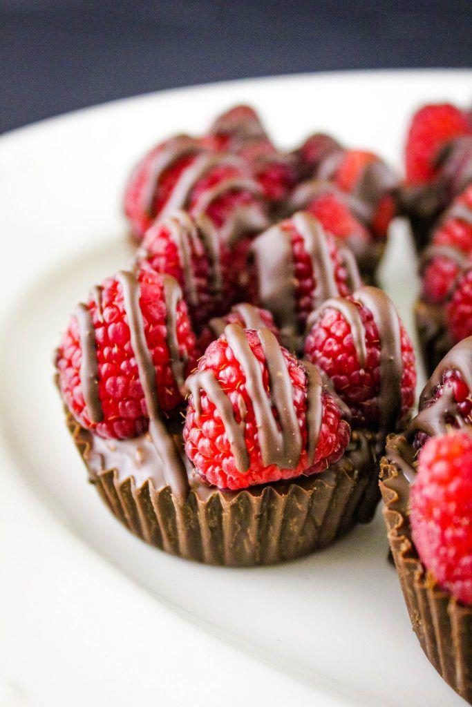 Vegan Valentine Crunch Cups with Raspberries Vegan Valentine Crunch Cups with Raspberries