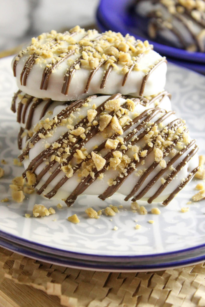 Chocolate Covered Peanut Butter Pretzels Chocolate Covered Peanut Butter Pretzels