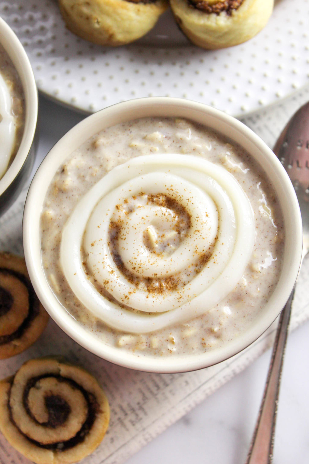 Cinnamon Roll Overnight Oats Baking You Happier