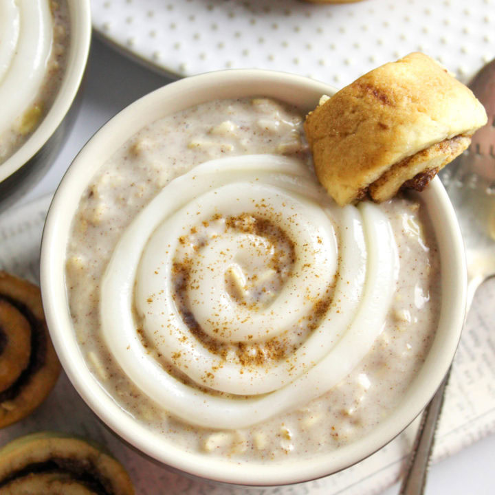 Cinnamon Roll Overnight Oats