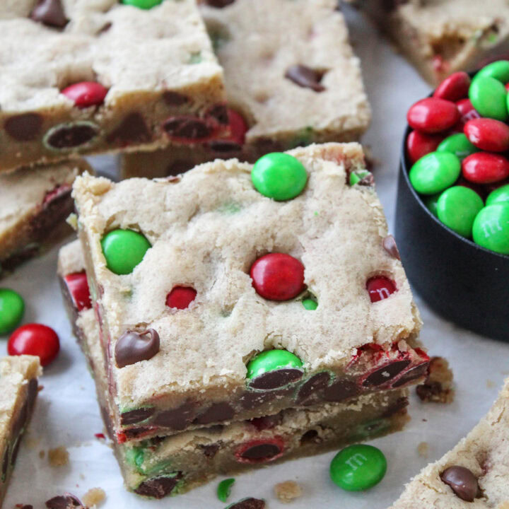 Christmas M&M Cookie Bars