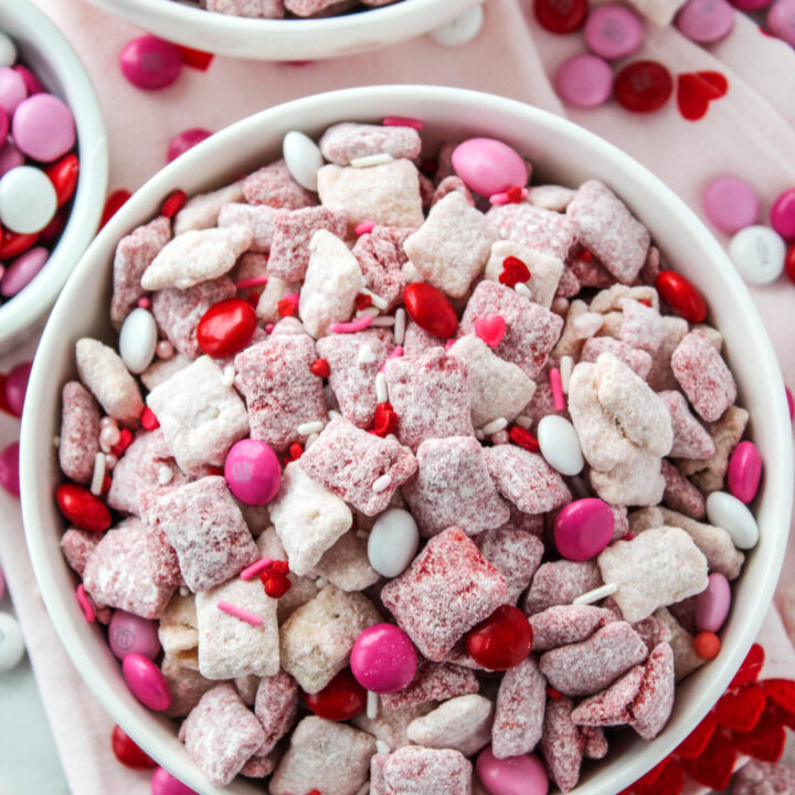 Easy Valentine's Day Puppy Chow