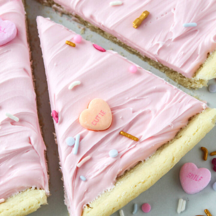 Valentine Cookie Pizza