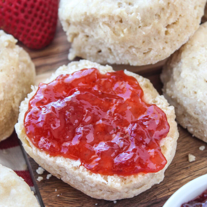 Homemade Fluffy Biscuits