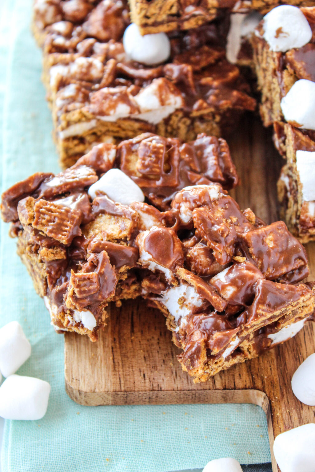 Golden Graham S'mores Bars | Baking You Happier