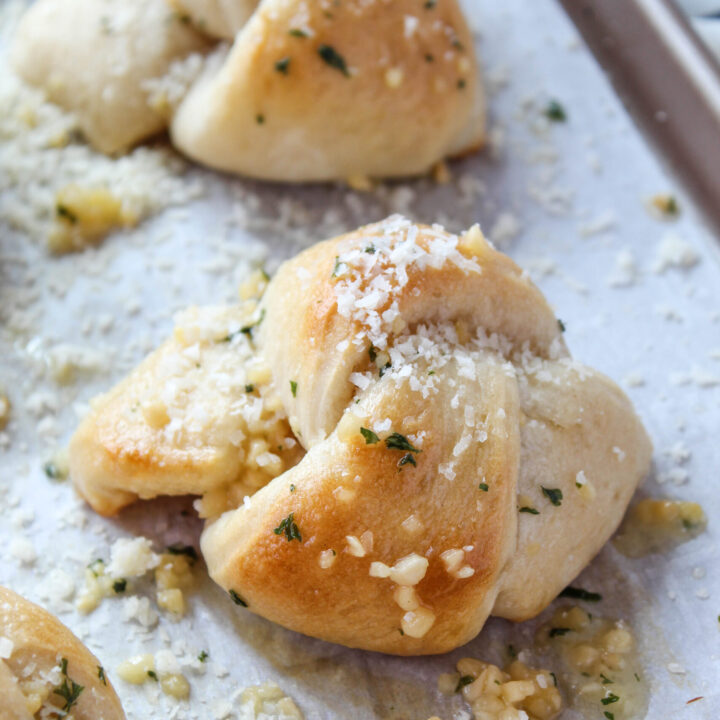 Easy Garlic Knots