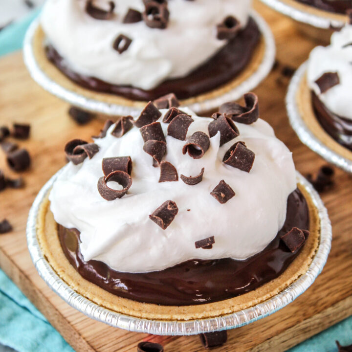 Mini-Chocolate Pudding Pies