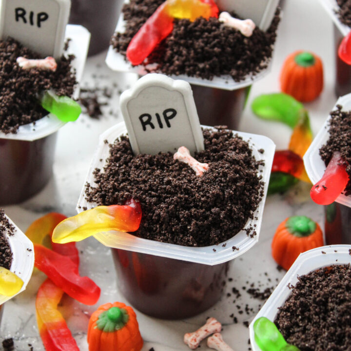 Halloween Dirt Cake Pudding Cups