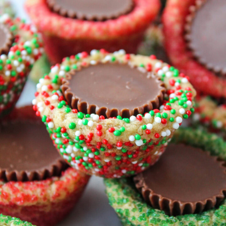 2-Ingredient Peanut Butter Cup Christmas Cookies