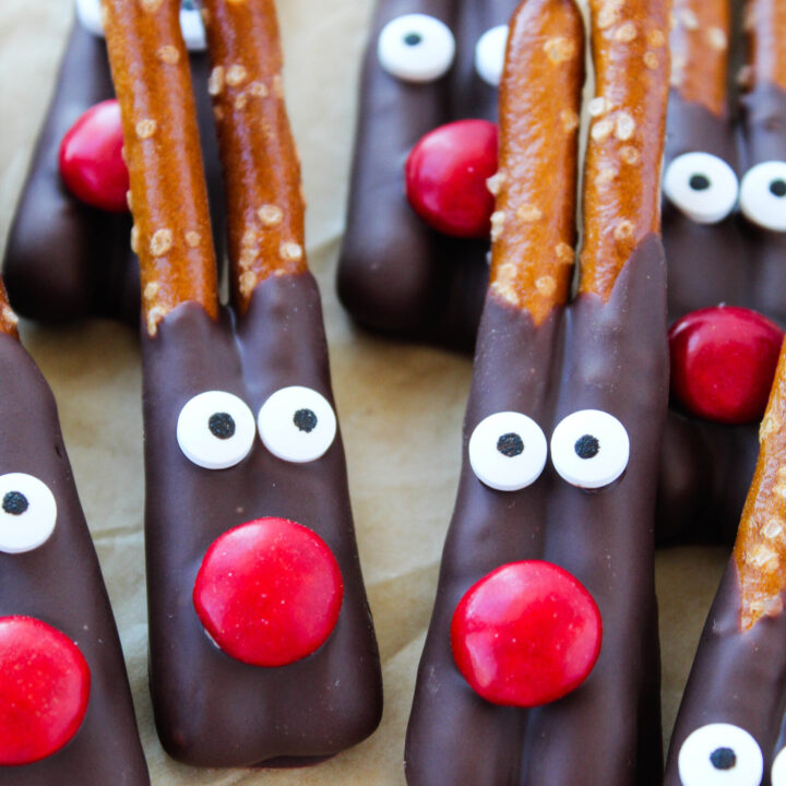 Reindeer Pretzels