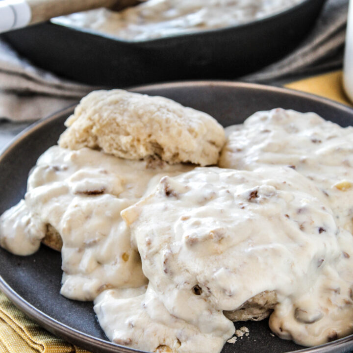 Vegetarian Biscuits and Gravy