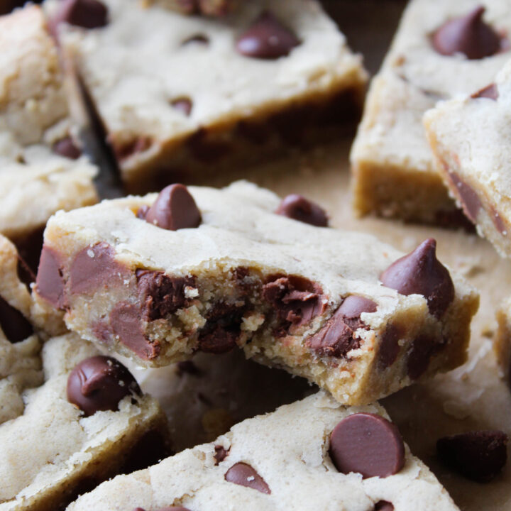 Chewy Chocolate Chip Cookie Bars
