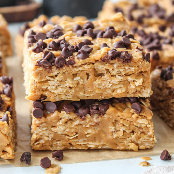 stacked-no-bake-peanut-butter-oat-bars-with-oats-and-peanut-butter