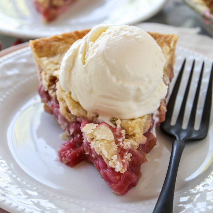 Fresh Rhubarb Pie