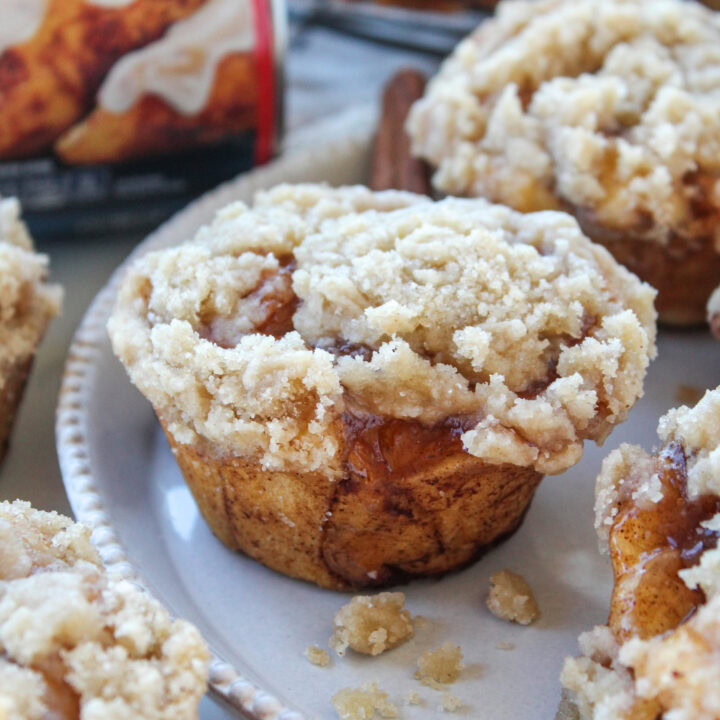 Cinnamon Roll Mini Apple Pies