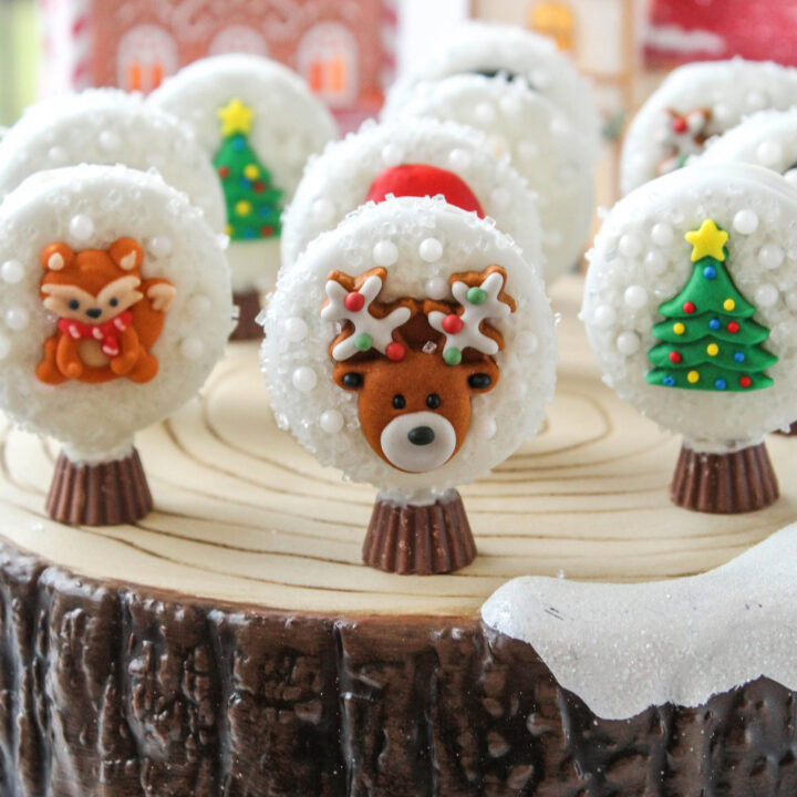 Oreo Snow Globe Cookies