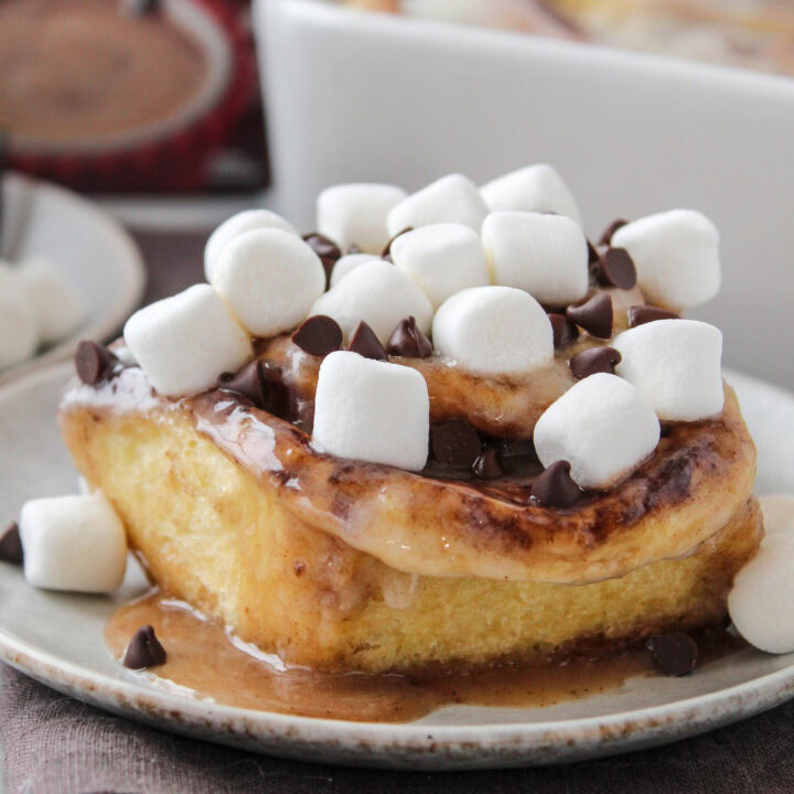 Easy Hot Cocoa Cinnamon Rolls