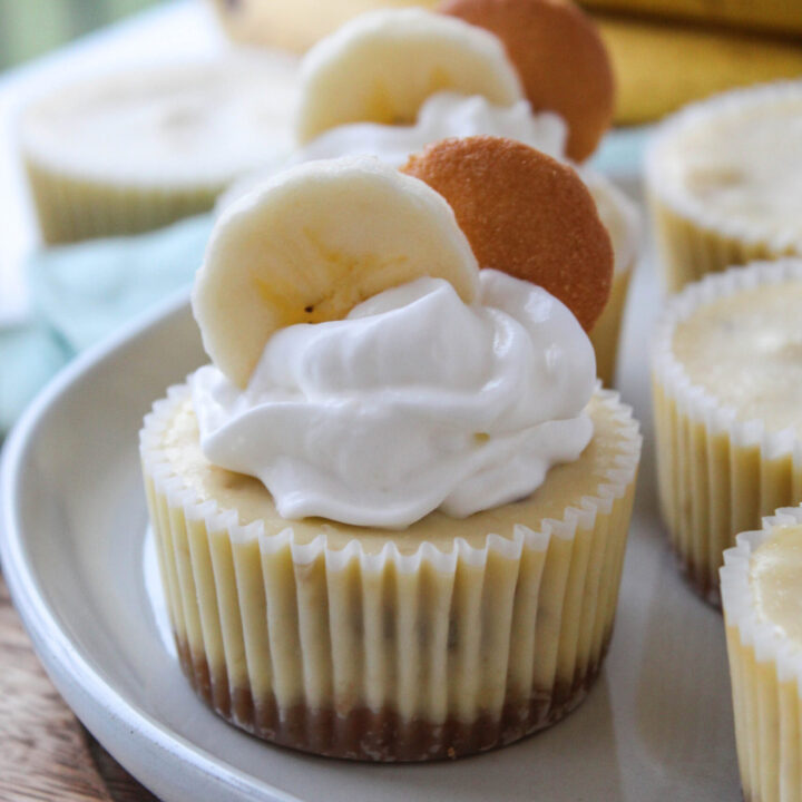 Mini Banana Pudding Cheesecakes