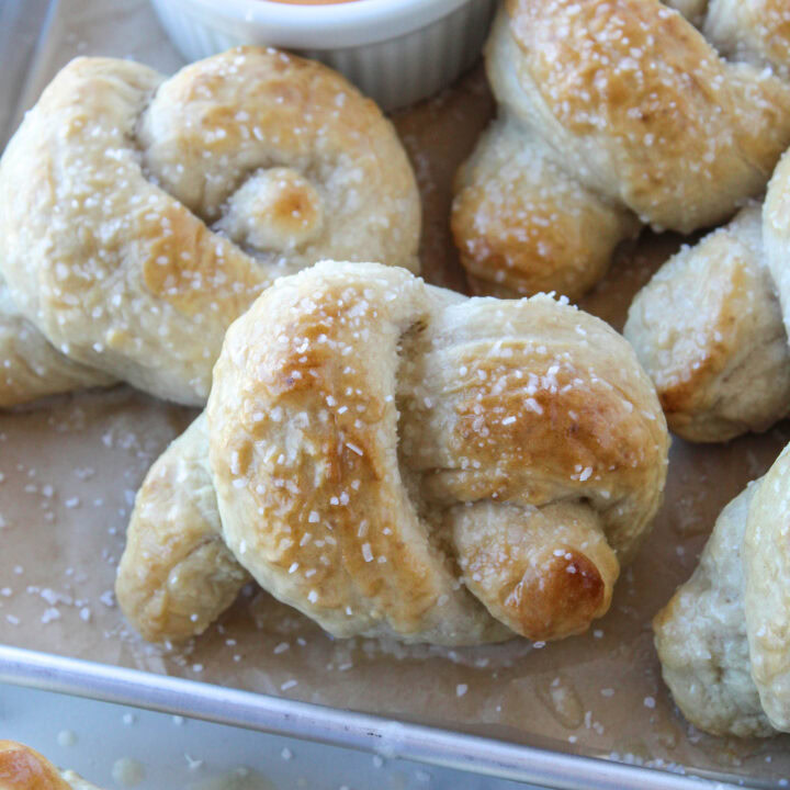 Easy Homemade Soft Pretzels