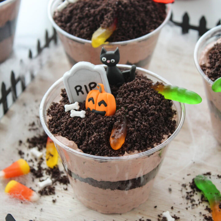 Halloween Oreo Dirt Cake Cups