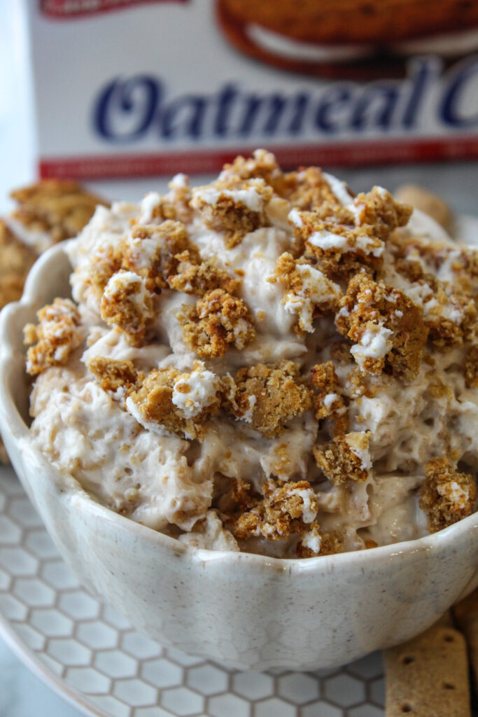 Best Oatmeal Creme Pie Dessert Dip (Easy Recipe!)