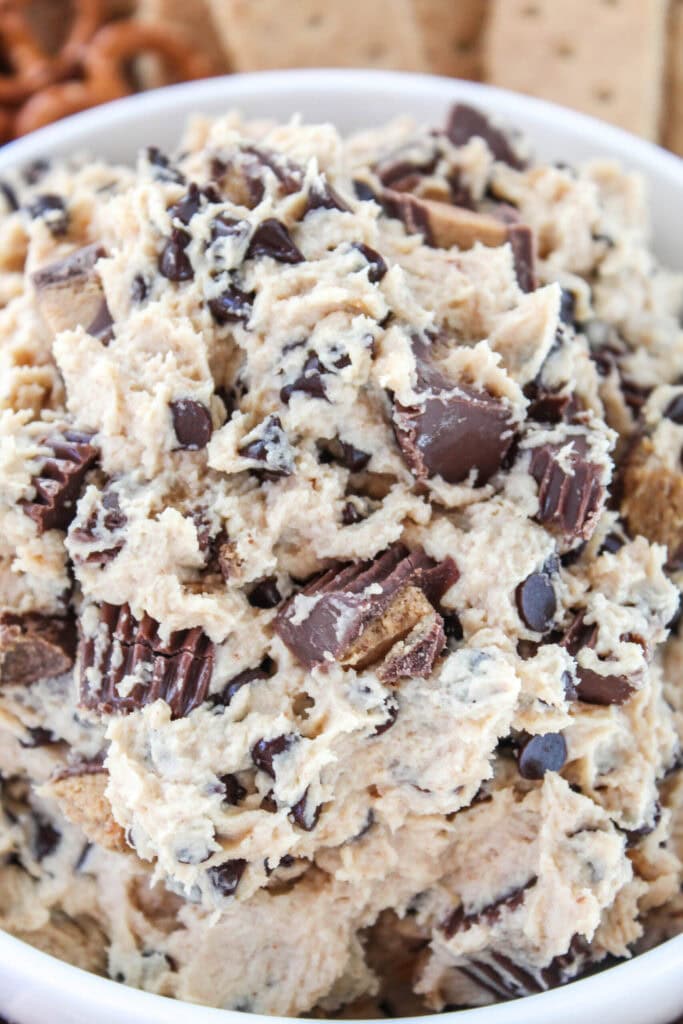 20 Easy Game Day Dips That Will Make You the MVP of the Party