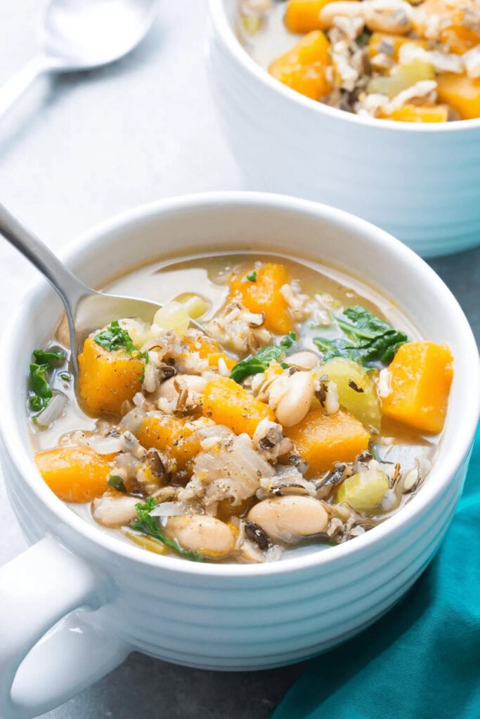 20 of the Best Vegetarian Crock Pot Soup Recipes (Easy & Comforting!)