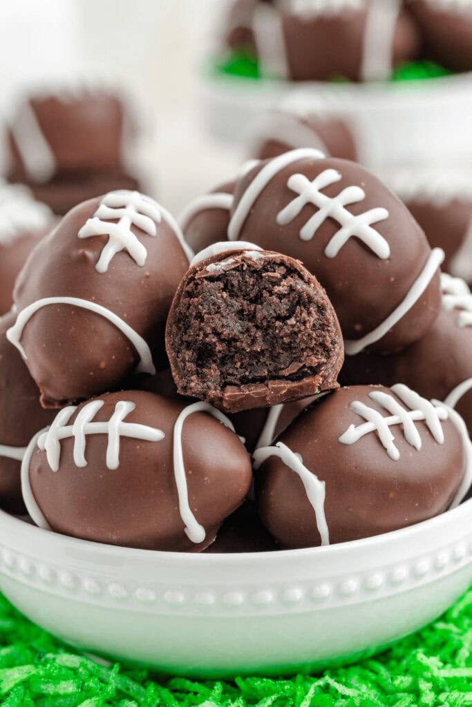 25 Easy Super Bowl Party Food Ideas for a Crowd