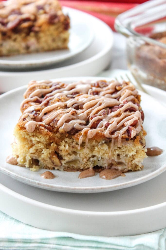 Rhubarb Cake with Cinnamon Icing