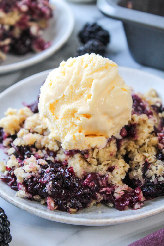 Homemade blackberry crisp made with fresh blackberries and a sweet oatmeal streusel topping