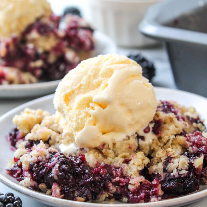 Easy Blackberry Crisp