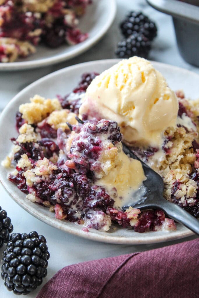 Easy Blackberry Crisp