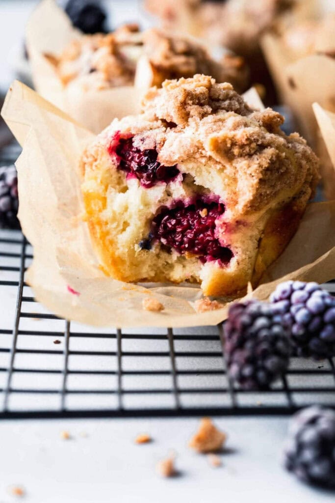 Blackberry Muffins with Crumble Topping