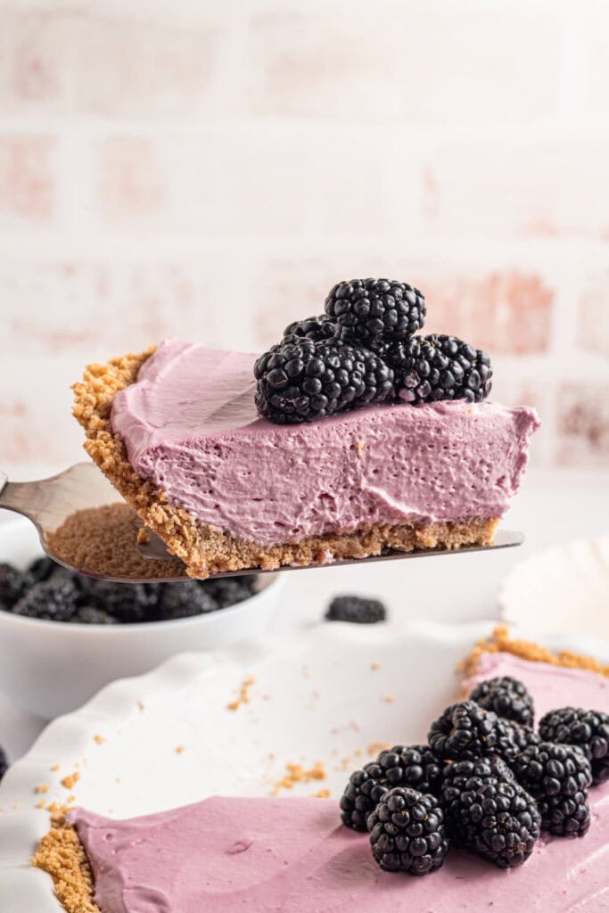 No Bake Blackberry Cream Pie