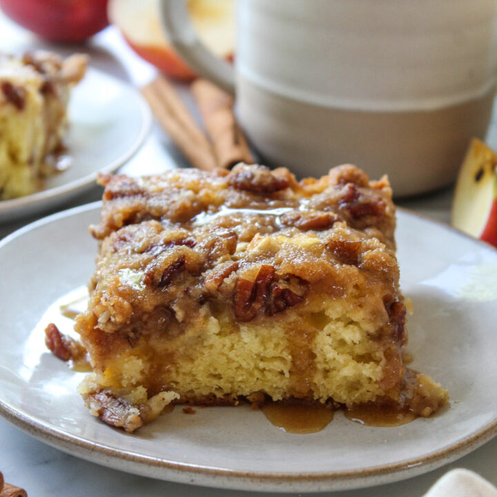 Apple Crisp Coffee Cake