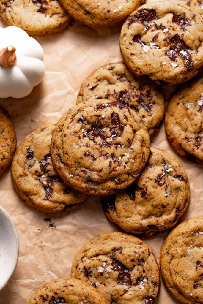 Thick & Chewy Pumpkin Chocolate Chip Cookies
