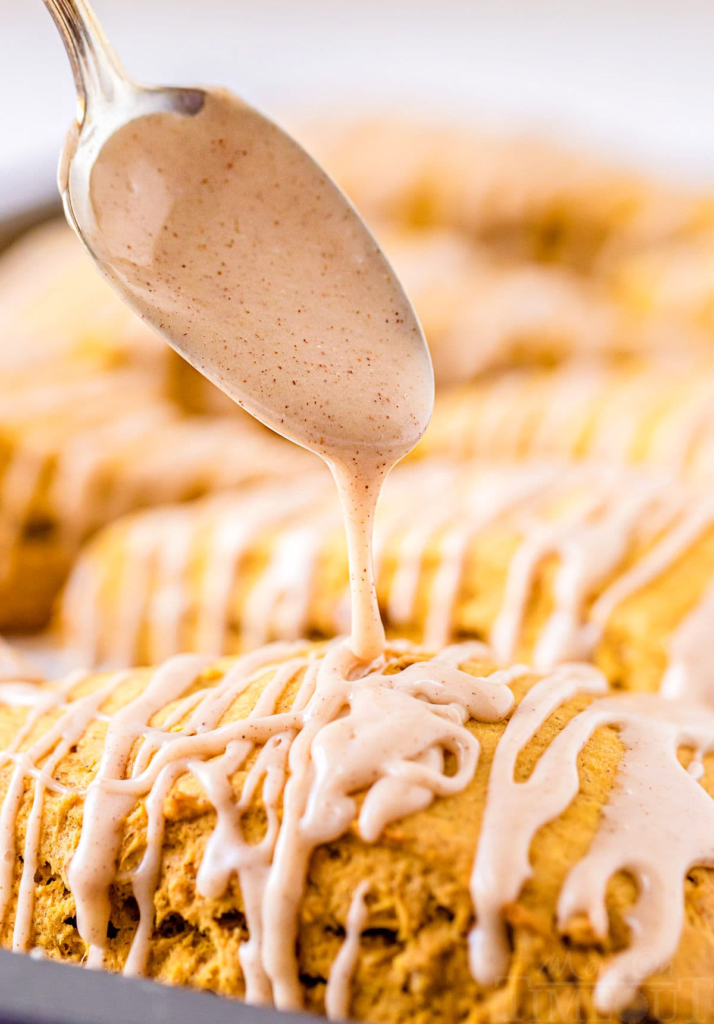 Pumpkin Scones with Maple Cinnamon Glaze