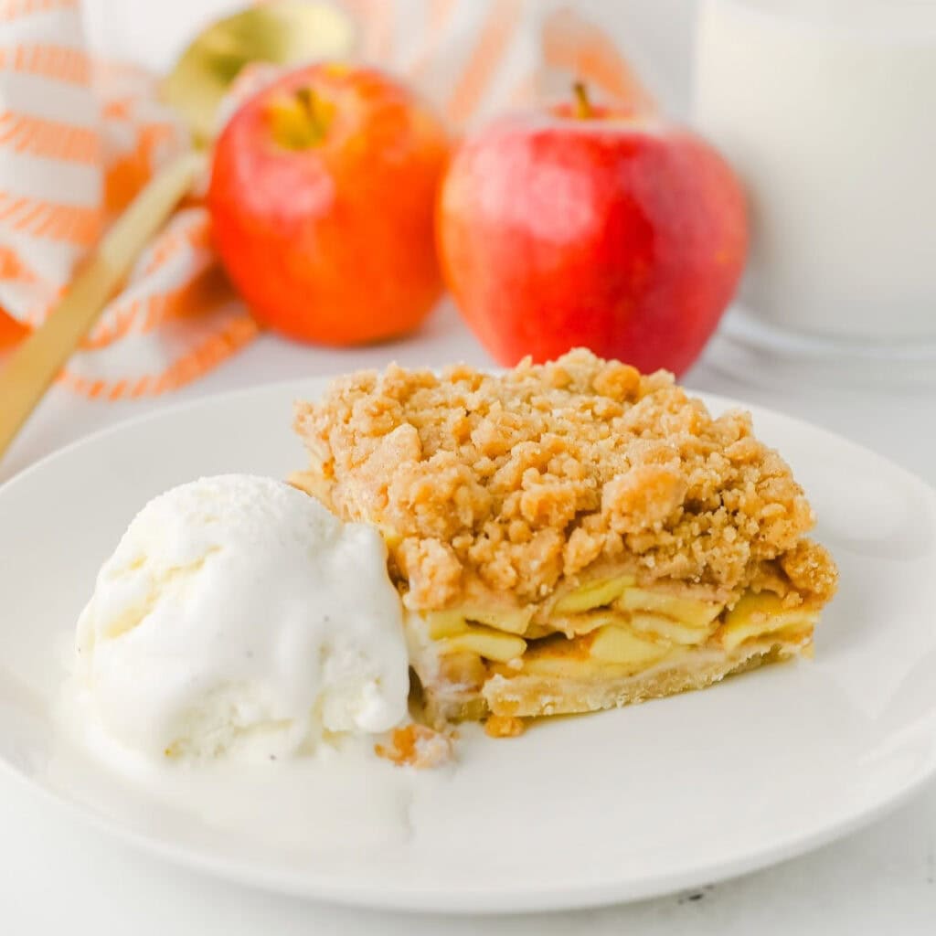 Old-Fashioned Apple Pie Bars