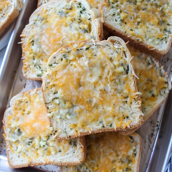 Easy Cheesy Garlic Texas Toast